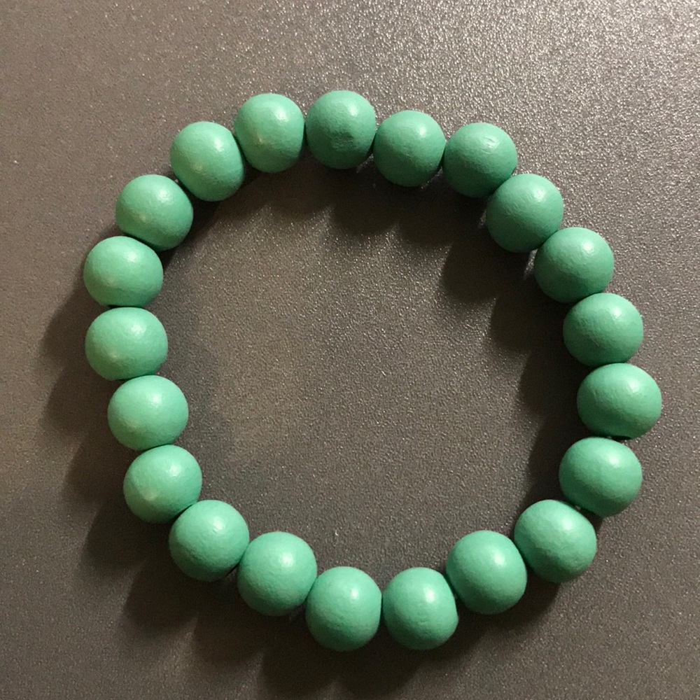 Stretchy beaded bracelet
